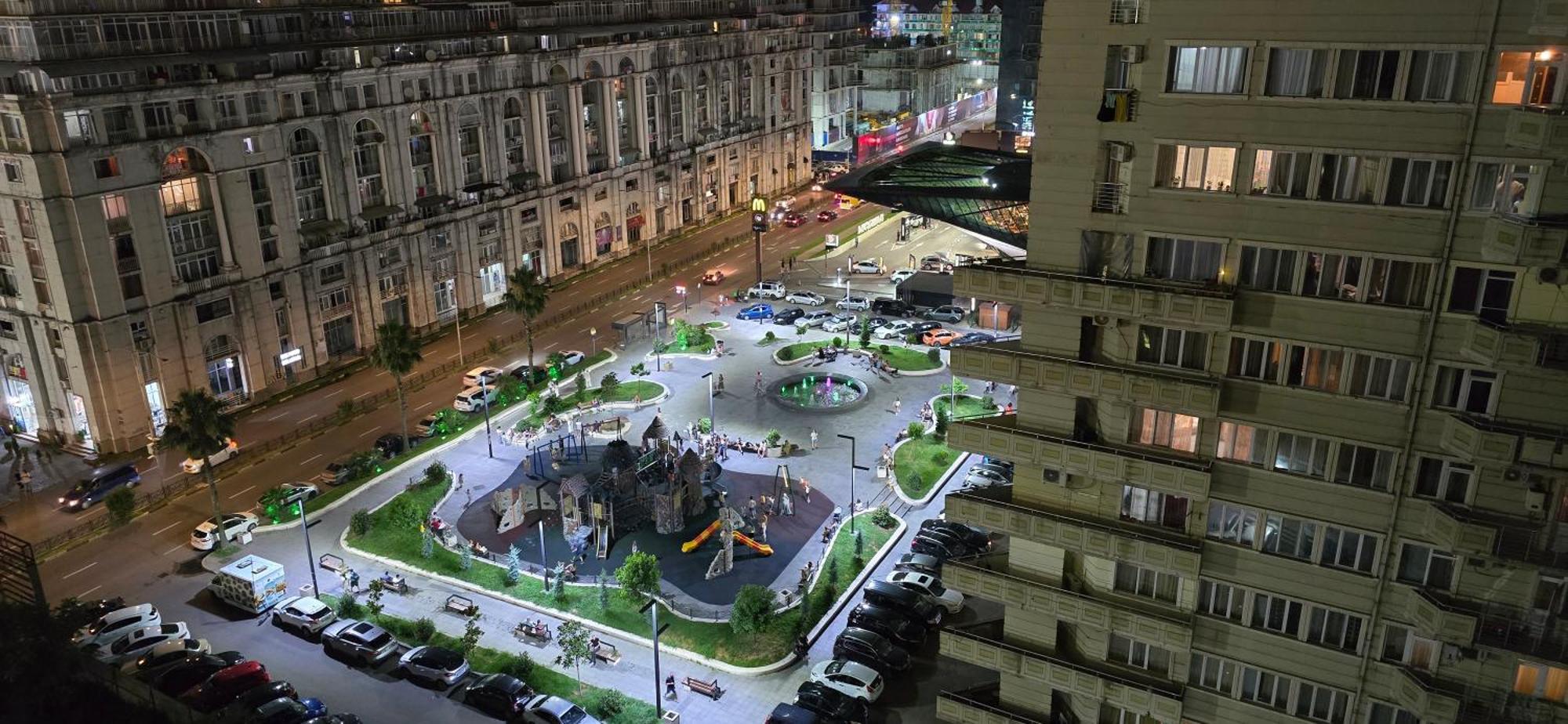 Apartment Roin Batumi Bagian luar foto